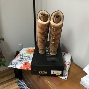 Australia luxe sheepskin boots